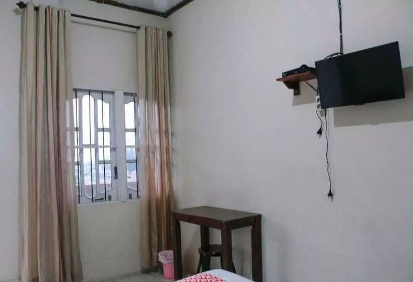 Retkeilymaja Berastagi Backpacker Rooms By Oyo Rooms