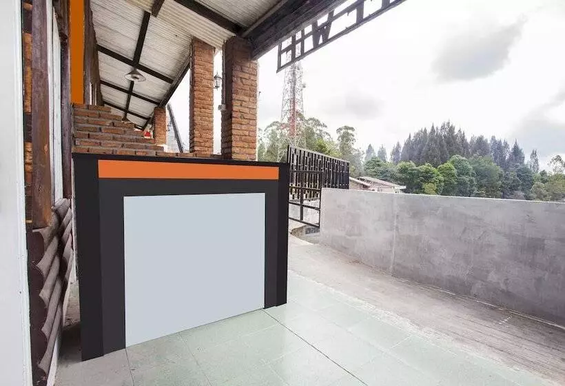 Retkeilymaja Berastagi Backpacker Rooms By Oyo Rooms