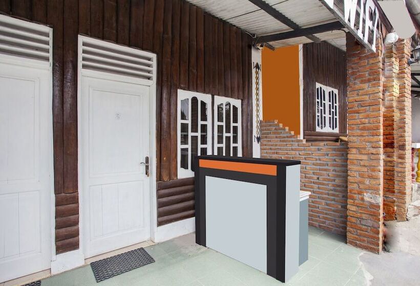 הוסטל Berastagi Backpacker Rooms By Oyo Rooms