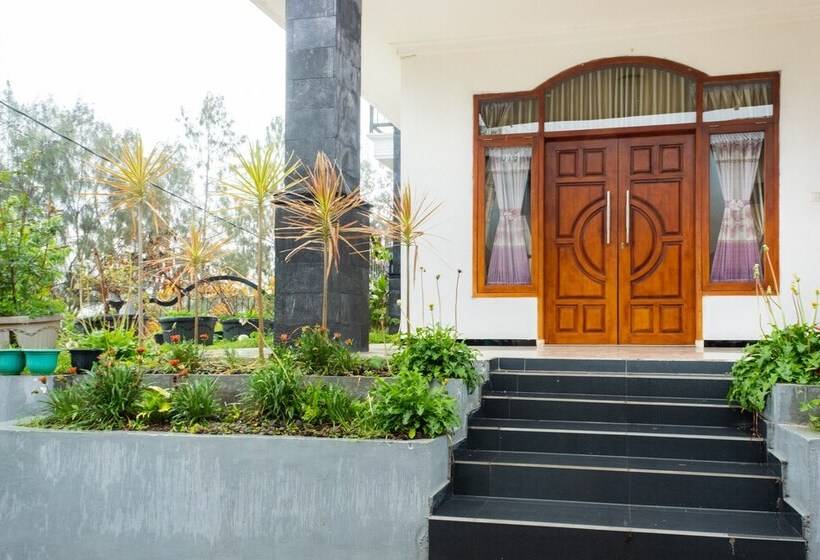 Otel Anugrah Bromo Homestay By Oyo Rooms