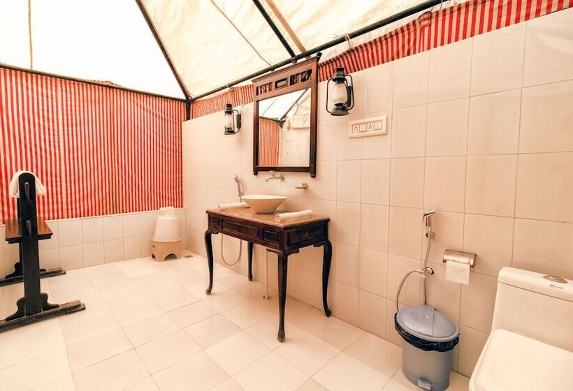 בית מלון כפרי Aravali Nature Luxury Camp