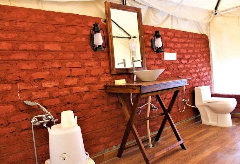 בית מלון כפרי Aravali Nature Luxury Camp