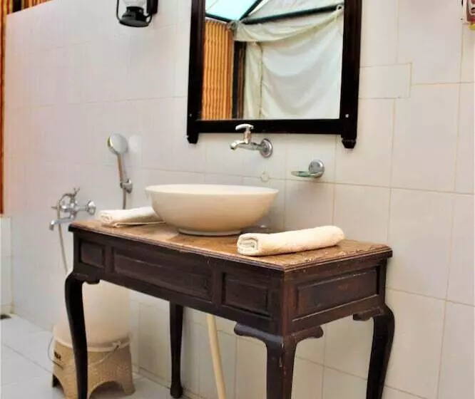 Hotelli Aravali Nature Luxury Camp