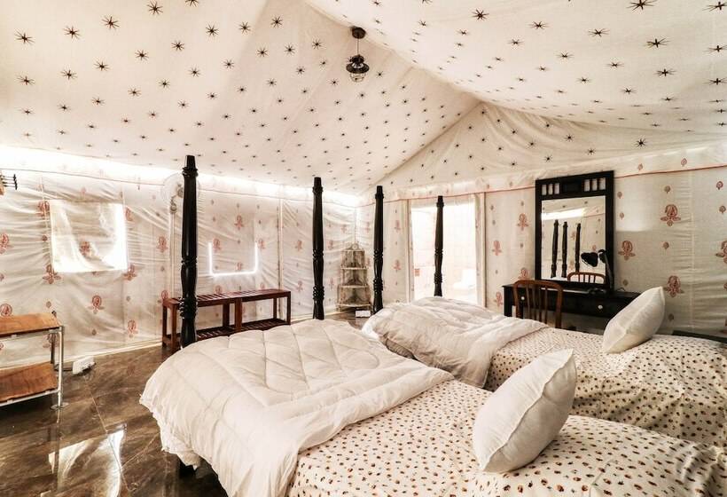 בית מלון כפרי Aravali Nature Luxury Camp