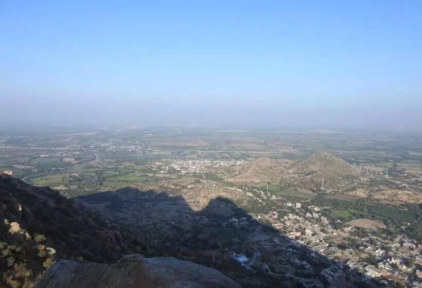 Hotelli Aravali Nature Luxury Camp