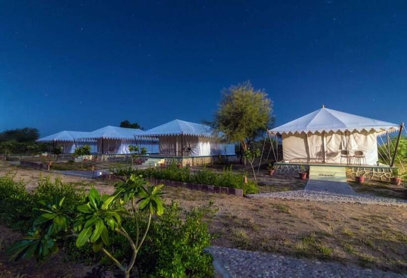 בית מלון כפרי Aravali Nature Luxury Camp