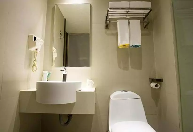 هتل City Comfort Inn Xiangyang Laohekou 4th Middle School Bus Station