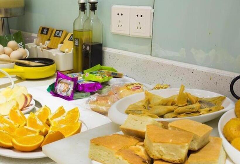 فندق City Comfort Inn Xiangyang Laohekou 4th Middle School Bus Station