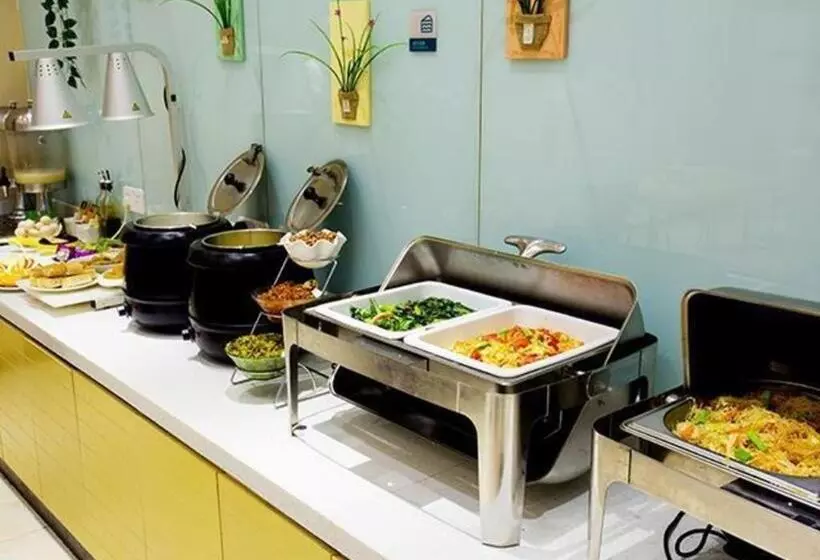 هتل City Comfort Inn Xiangyang Laohekou 4th Middle School Bus Station