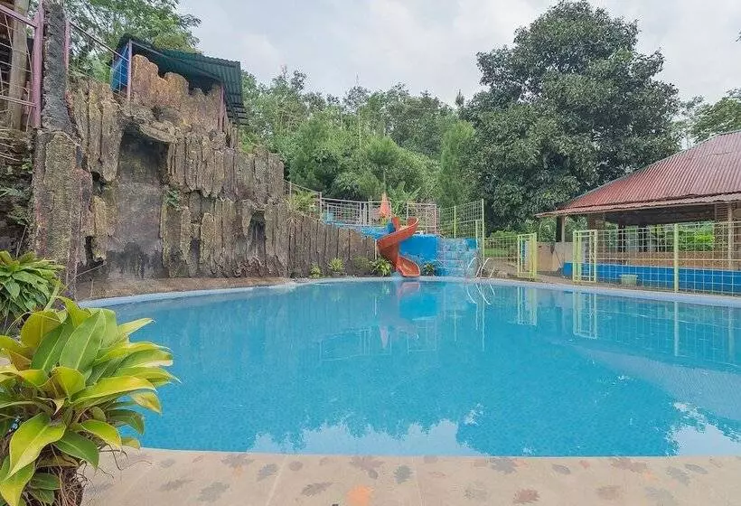 Hotelli Reddoorz Resort Syariah @ Batu Apung Purwakarta