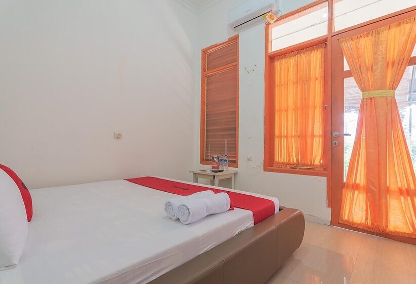 בית מלון כפרי Reddoorz Resort Syariah @ Batu Apung Purwakarta