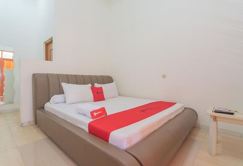 בית מלון כפרי Reddoorz Resort Syariah @ Batu Apung Purwakarta