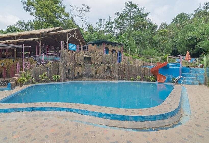 בית מלון כפרי Reddoorz Resort Syariah @ Batu Apung Purwakarta