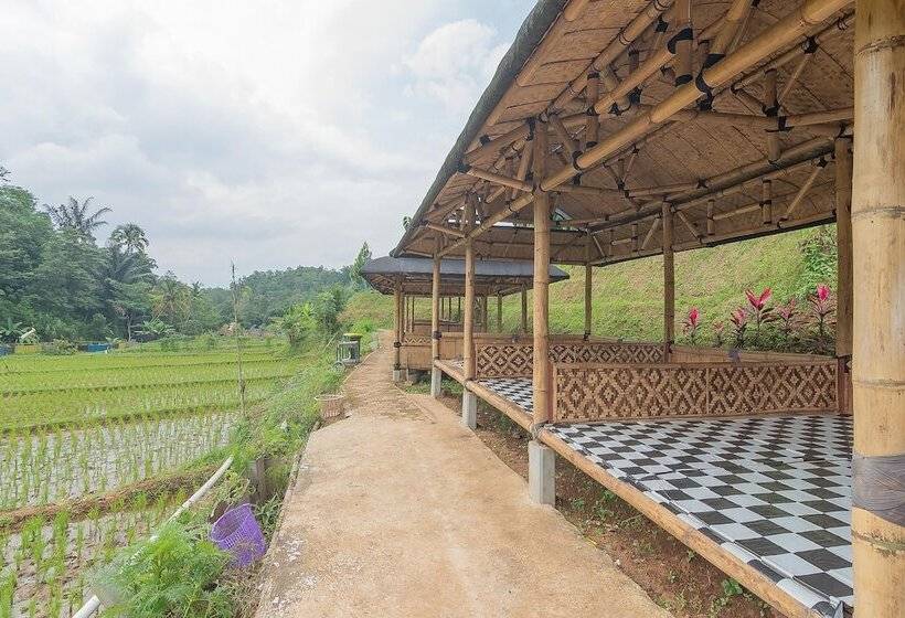 בית מלון כפרי Reddoorz Resort Syariah @ Batu Apung Purwakarta