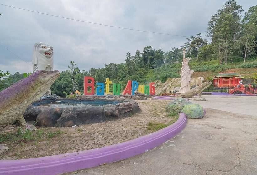 בית מלון כפרי Reddoorz Resort Syariah @ Batu Apung Purwakarta