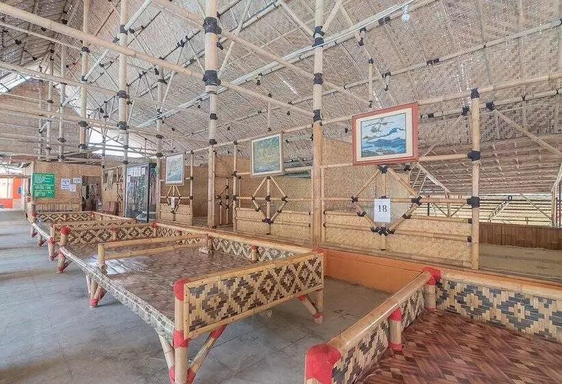 Hotelli Reddoorz Resort Syariah @ Batu Apung Purwakarta