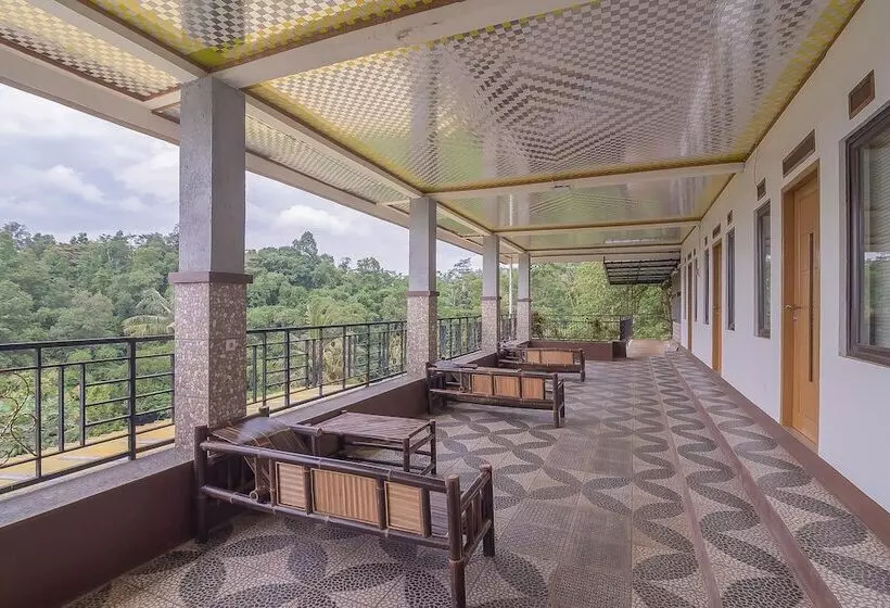 Hotelli Reddoorz Resort Syariah @ Batu Apung Purwakarta