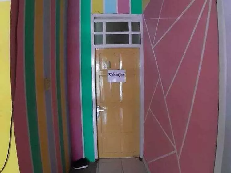 Majatalo Aminah Homestay And Tour