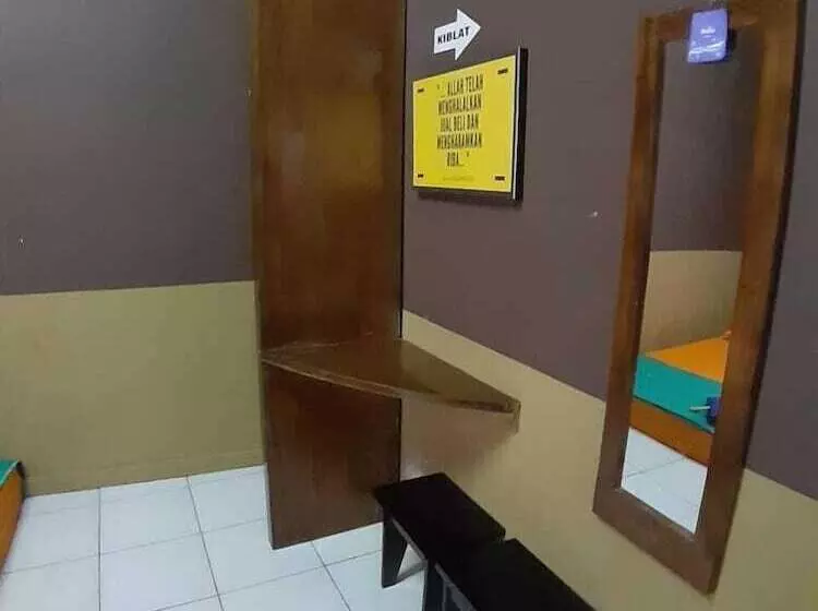 Majatalo Aminah Homestay And Tour