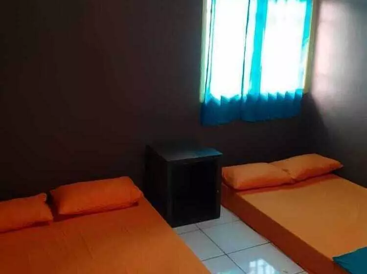 Majatalo Aminah Homestay And Tour