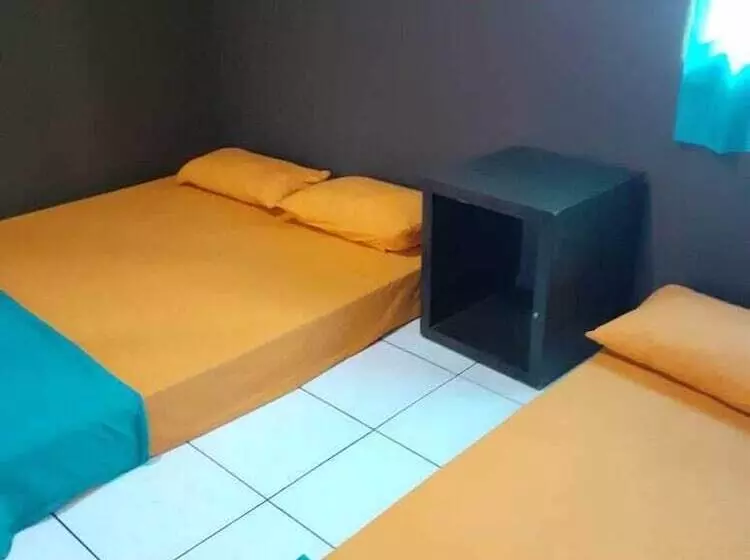 Majatalo Aminah Homestay And Tour