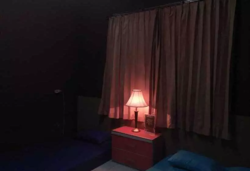 Majatalo Aminah Homestay And Tour