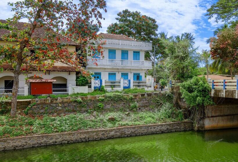 Gostops Allepey   Hostel