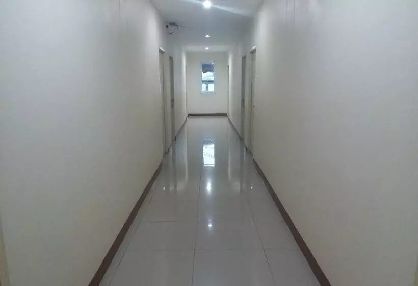 Hotelli Chawalee Place