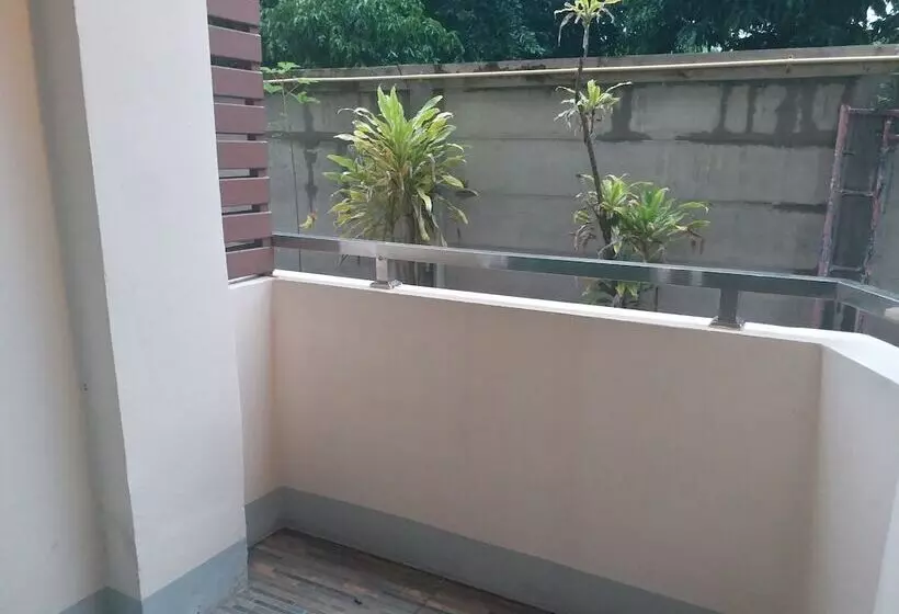 Hotelli Chawalee Place