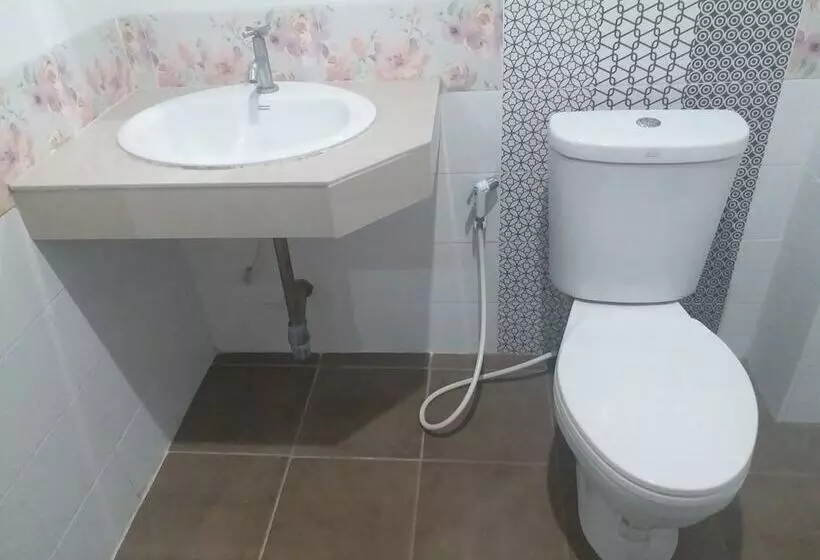 Hotelli Chawalee Place