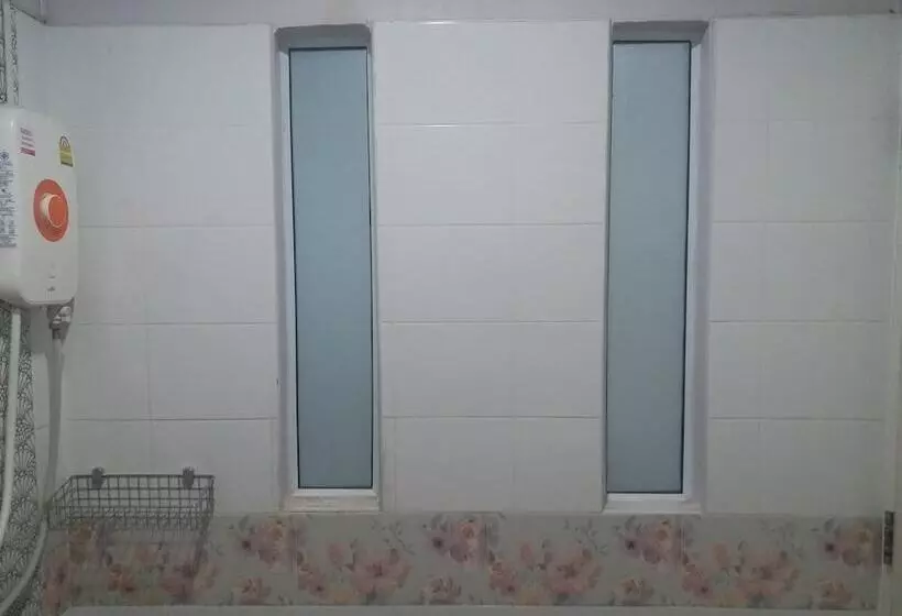 Hotelli Chawalee Place