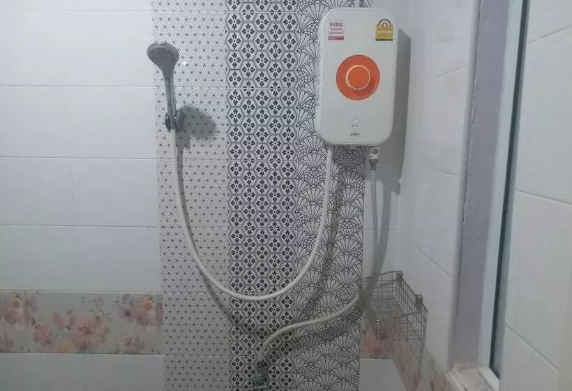 Hotelli Chawalee Place