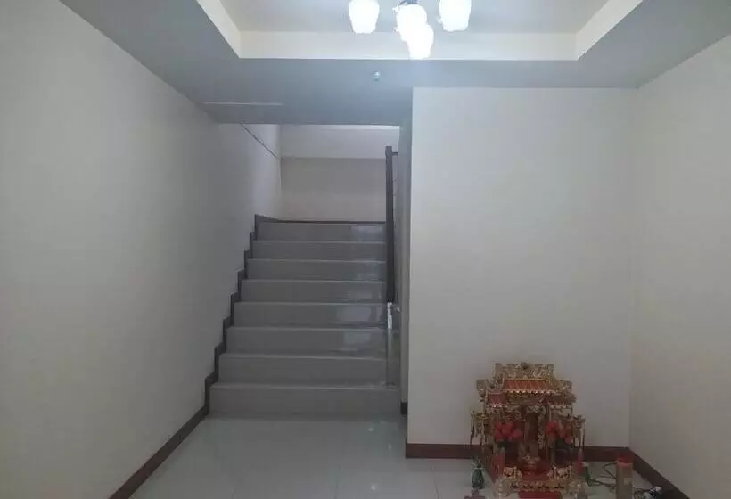 Hotelli Chawalee Place