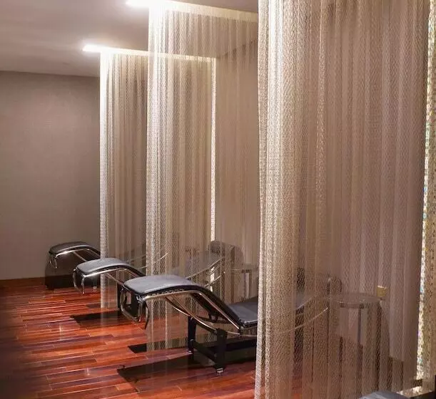 ホテル Damac Towers Riyadh