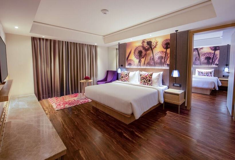 Hotel The Gaurs Sarovar Premiere