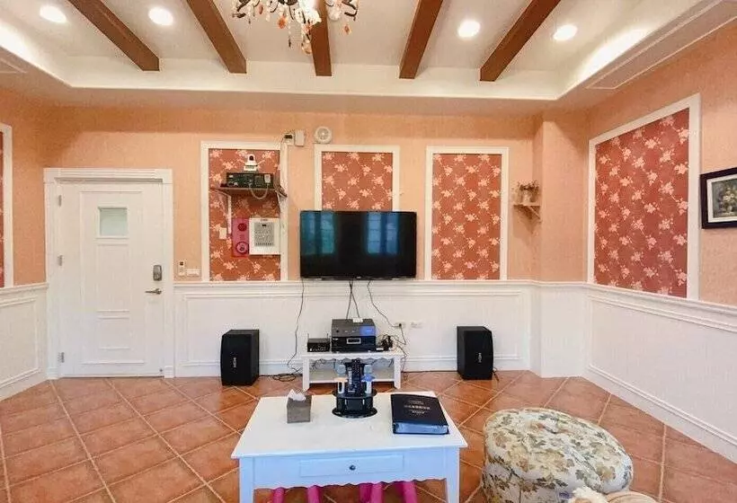 پانسیون Isaalice Slip And Slide B&b