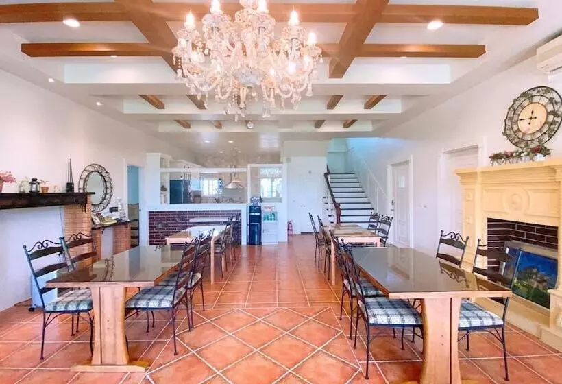 پانسیون Isaalice Slip And Slide B&b