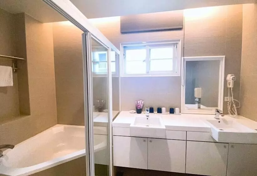 پانسیون Isaalice Slip And Slide B&b