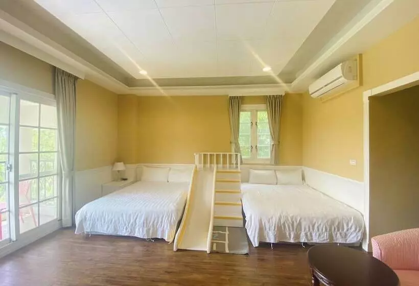 پانسیون Isaalice Slip And Slide B&b