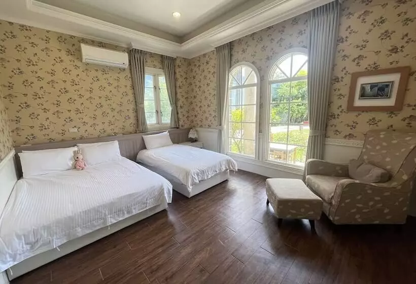 پانسیون Isaalice Slip And Slide B&b