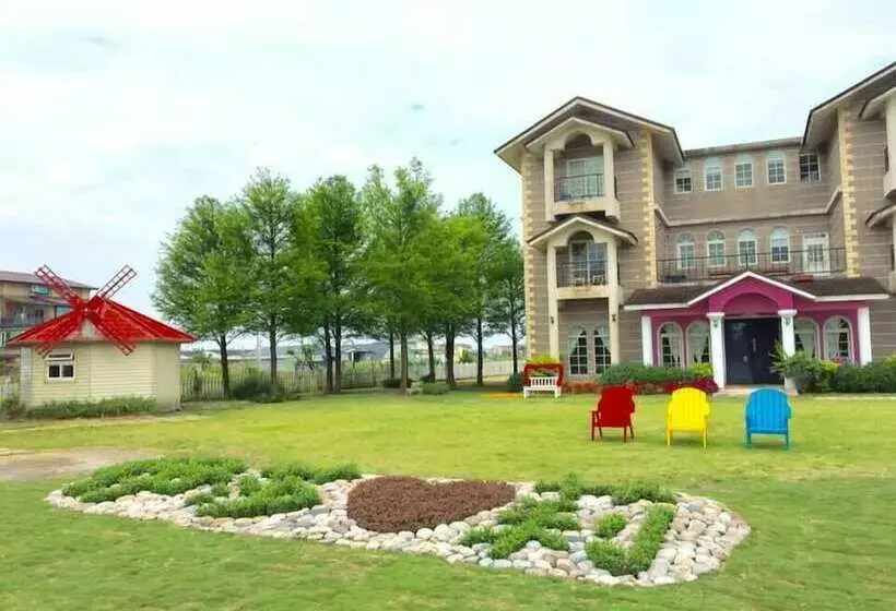 پانسیون Isaalice Slip And Slide B&b