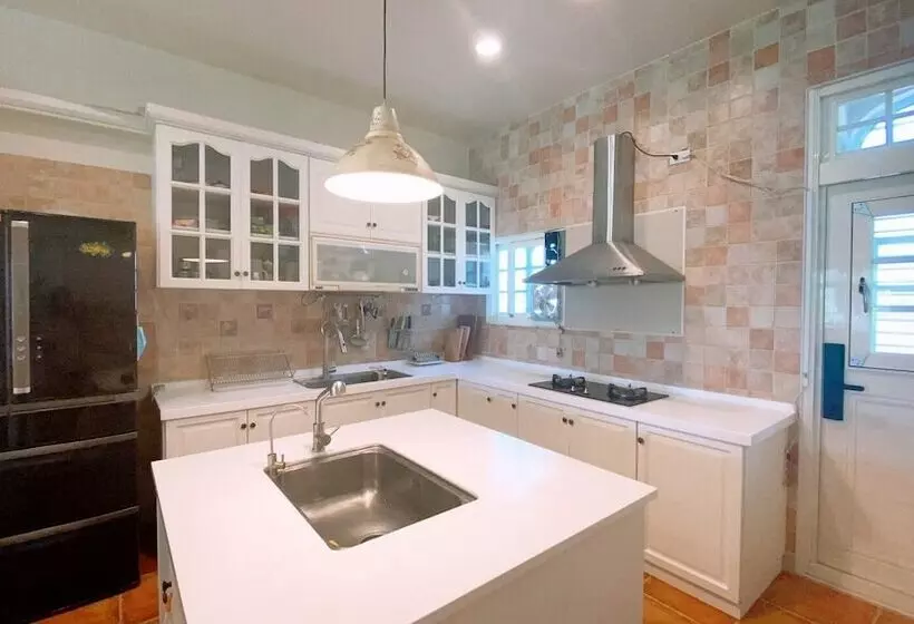 پانسیون Isaalice Slip And Slide B&b