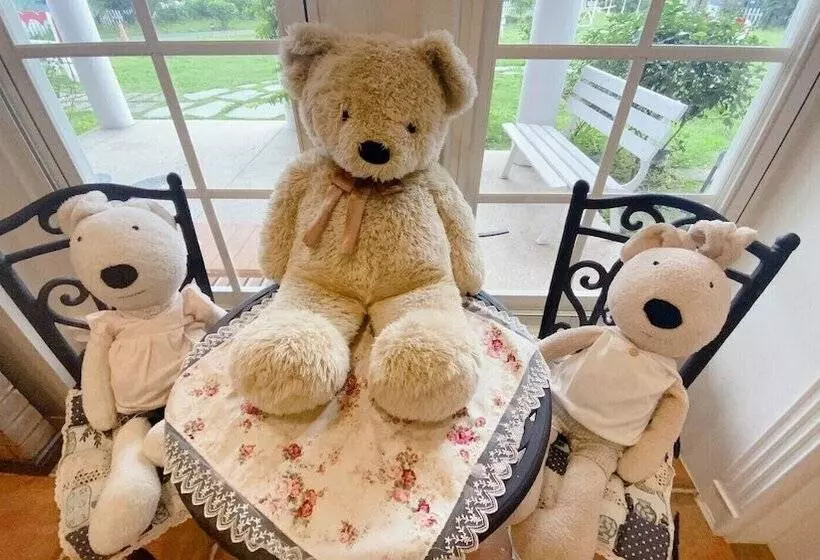 پانسیون Isaalice Slip And Slide B&b