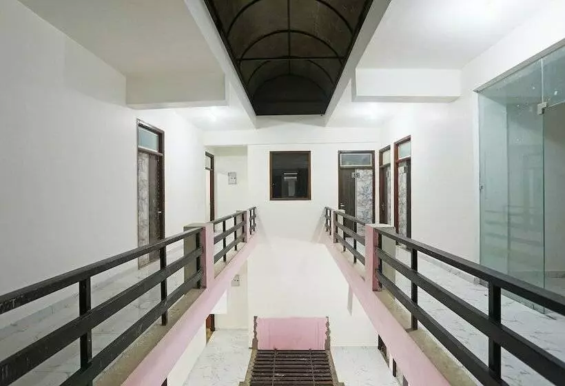 The Rejoice Hotel & Guesthouse By Oyo Rooms