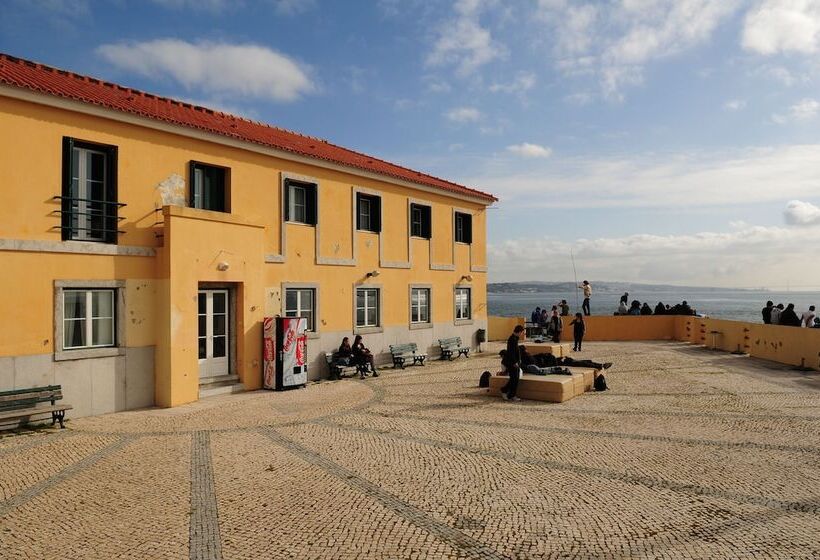 Ostello Hi Oeiras – Pousada De Juventude