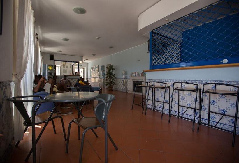 Ostello Hi Oeiras – Pousada De Juventude