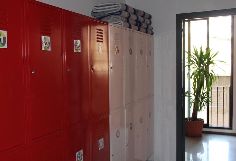 Alternative Creative Youth Hostel Barcelona