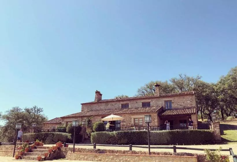 Apartamentos Rurales La Macera