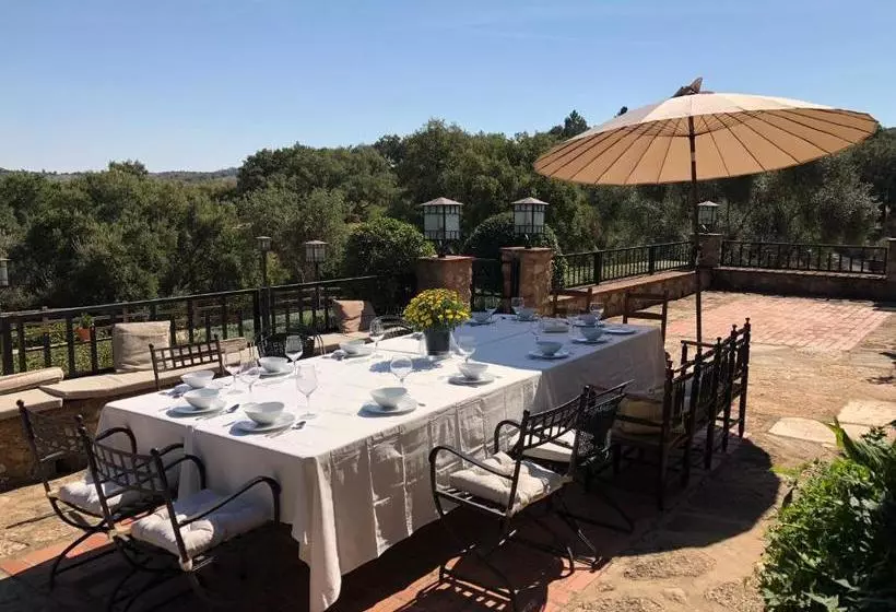 Apartamentos Rurales La Macera