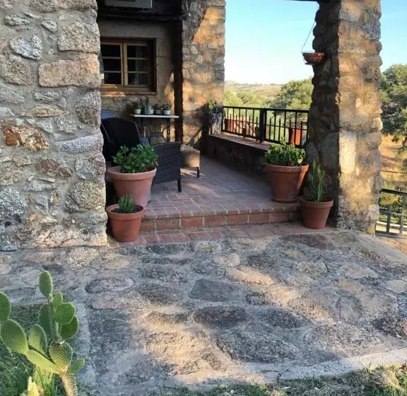 Apartamentos Rurales La Macera